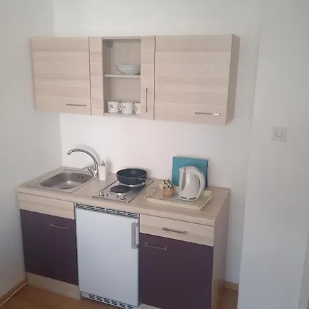Seaview Apartment With 2 Bedrooms A Private Balcony And Parking Garage Makarska Exterior photo
