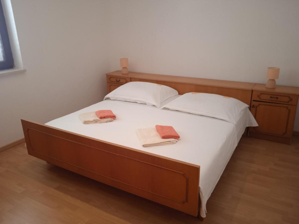 Apartman Seaview With 2 Bedrooms A Private Balcony And Parking Garage