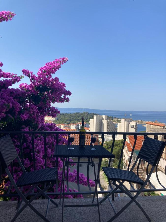Seaview With 2 Bedrooms A Private Balcony And Parking Garage Makarska
